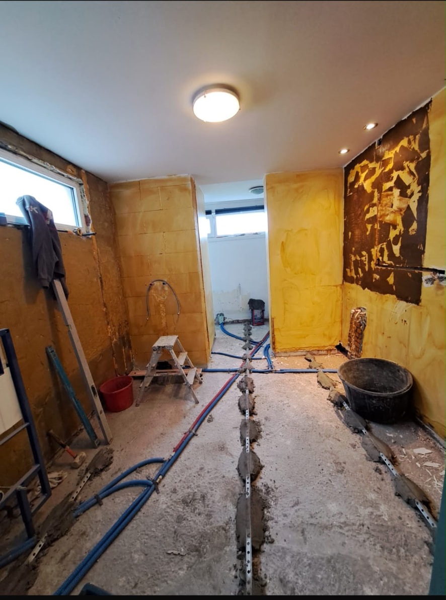 Totaalrenovatie badkamer — Voor